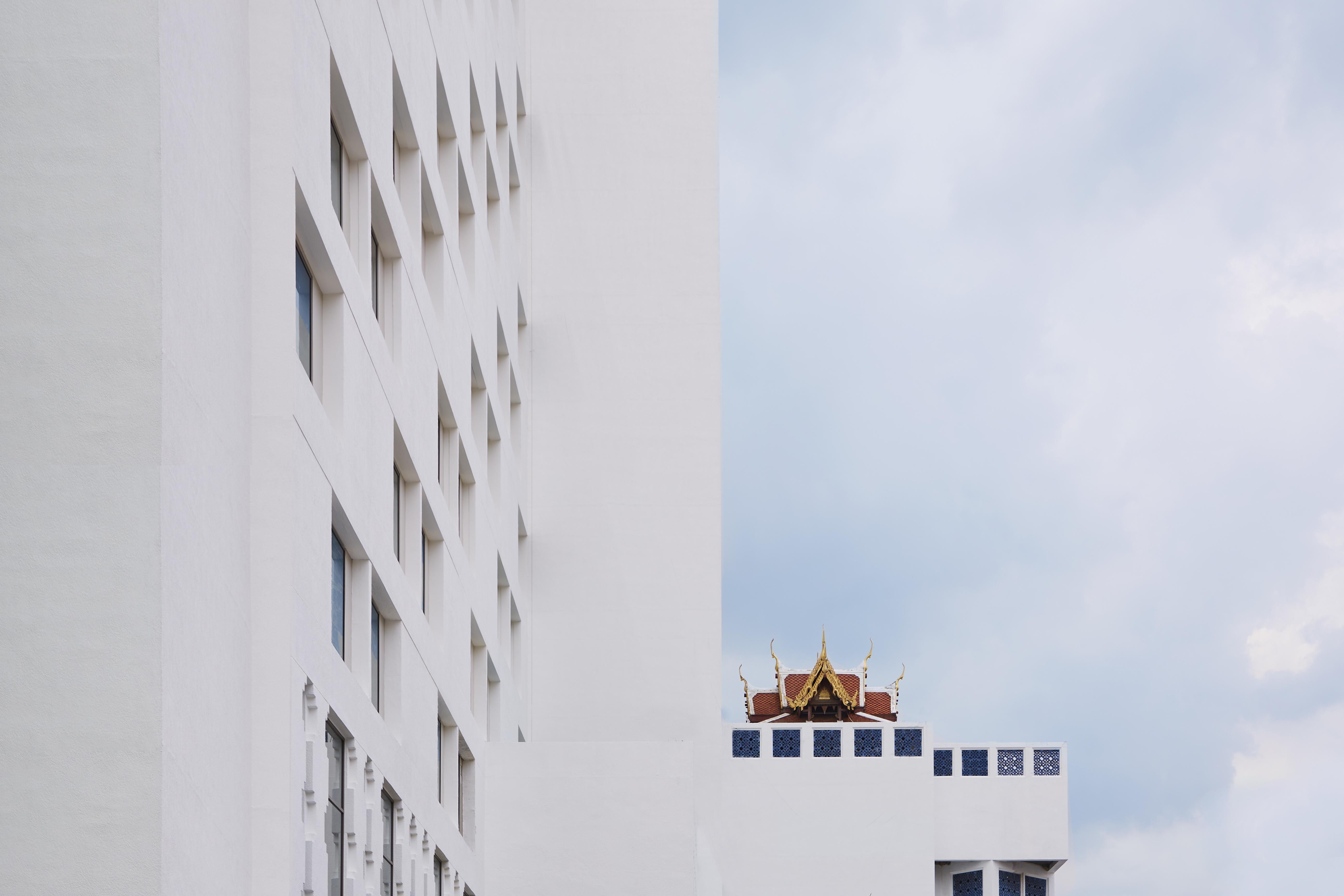 Montien Hotel Surawong Bangkok Exterior foto